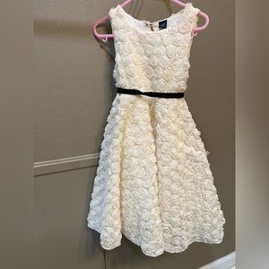 Gap Cream Rosette Dress. Size 3 Toddler. EUC
